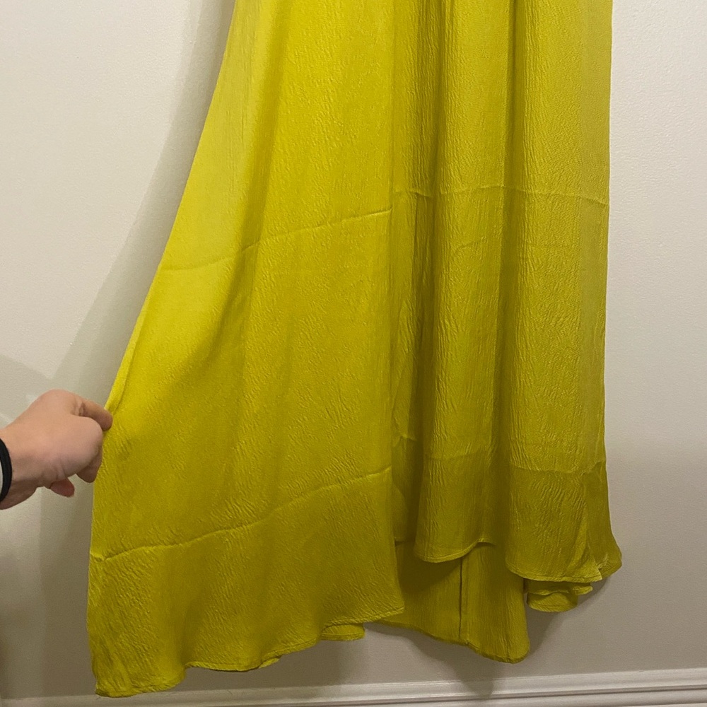Wiggy Kit NWT The Aster Dress Chartreuse Hammered Silk Maxi High Neck Medium - Picture 14 of 15